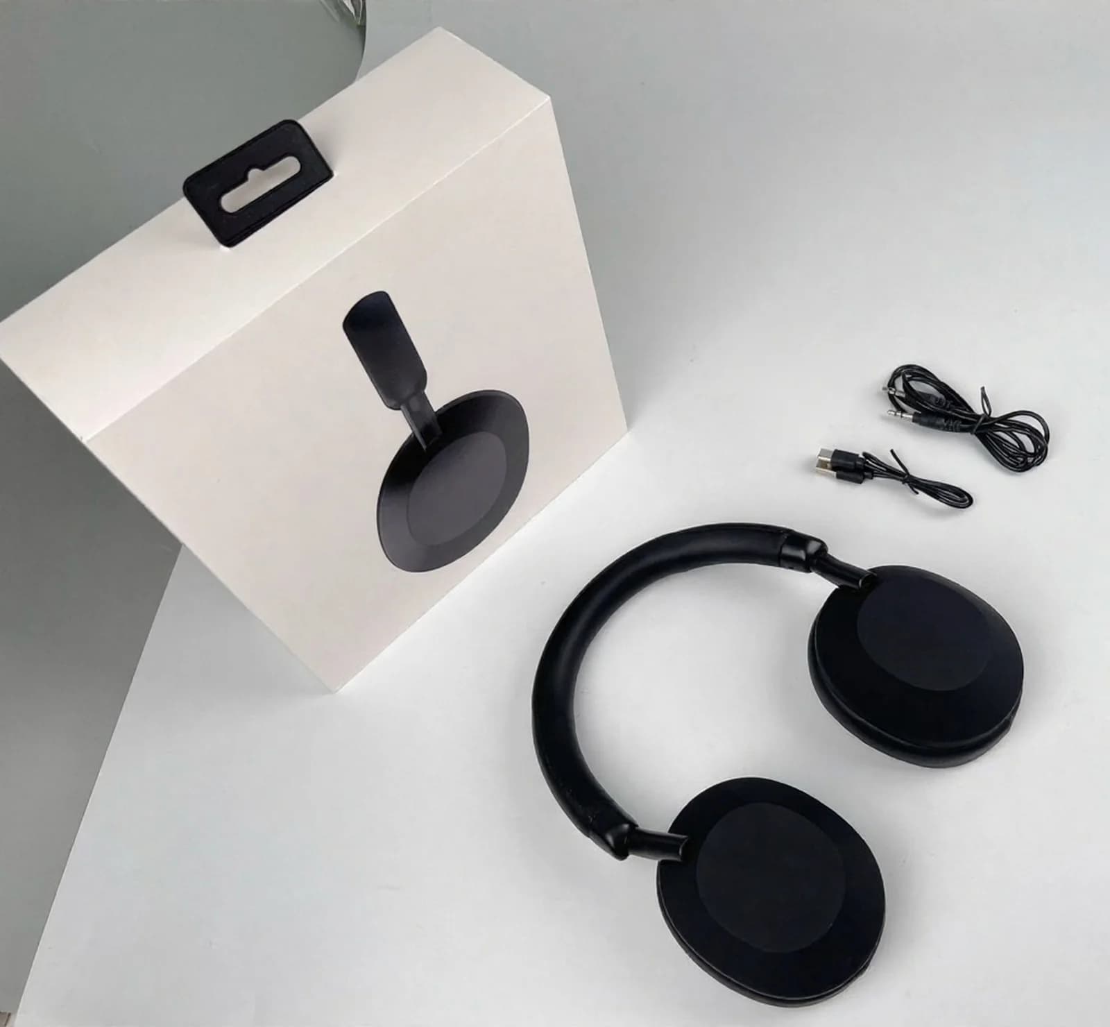 Cuffie Wireless Bluetooth Over-Ear Stereo con Cancellazione Attiva del Rumore